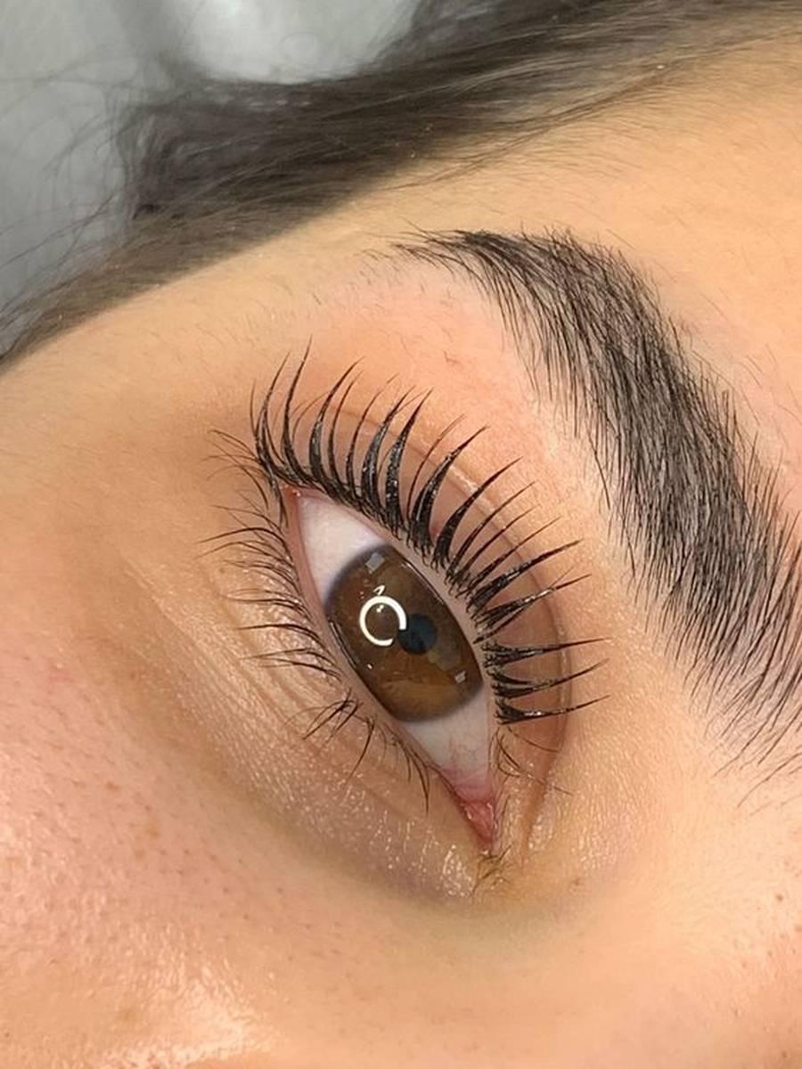معرفی کاشت مژه موقت