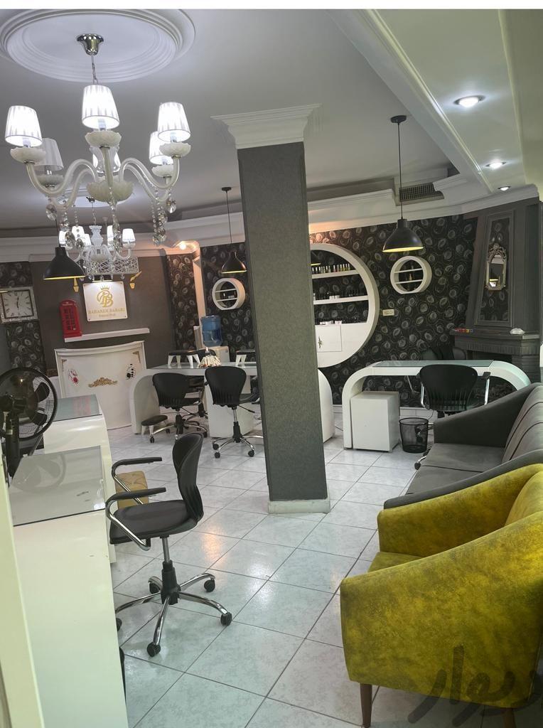دستیار رنگ و لایت،کراتین،کوپ کار و اصلاح