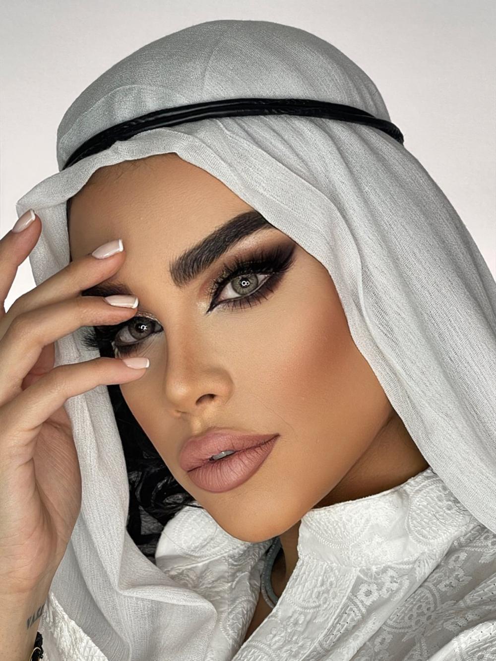 سالن زیبایی سمیلار آیلار تاج بخش