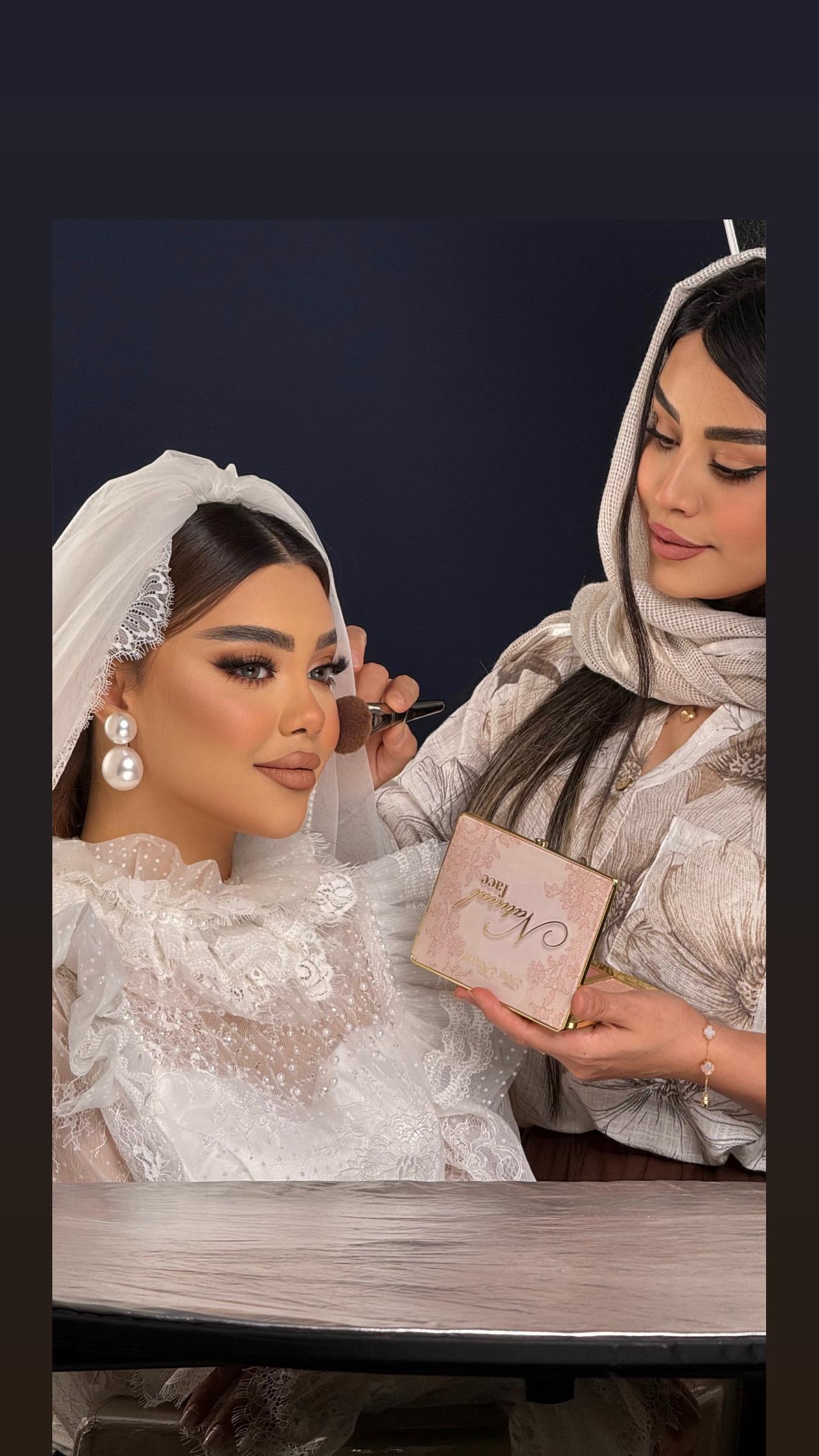 حانیه خاک کار